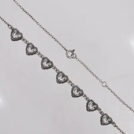 Collier, integrerat hänge hjärtan, längd 41/45cm, bredd 3-11mm, 925/1000 silver Vikt: 11,2 g