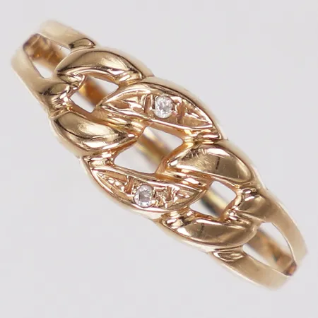 Ring, Pansar, vit stenar, stl 17½, bredd 1-7mm, skev skena, 18K Vikt: 1,2 g