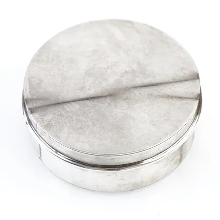 Snusdosa, silver m plastinsida, Ø70mm, höjd 26mm, bruttovikt 115,2gr Vikt: 115,2 g
