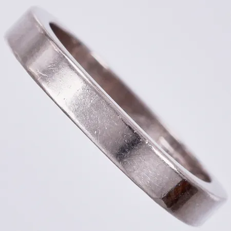 Ring, stl:15¾, bredd: ca 4mm, vitguld, Helena Skolling Creative AB år 2011, 18K Vikt: 4,7 g
