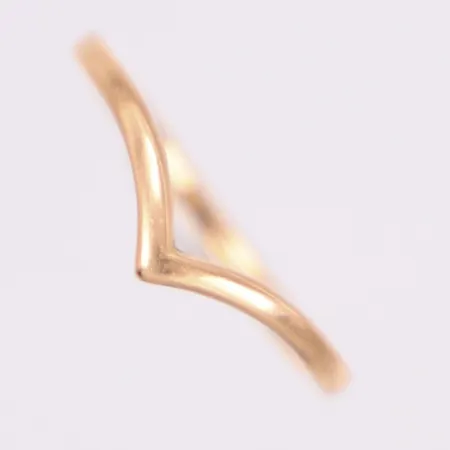 Ring, stl 15½, Smid, Stockholm, 18K  Vikt: 1,6 g