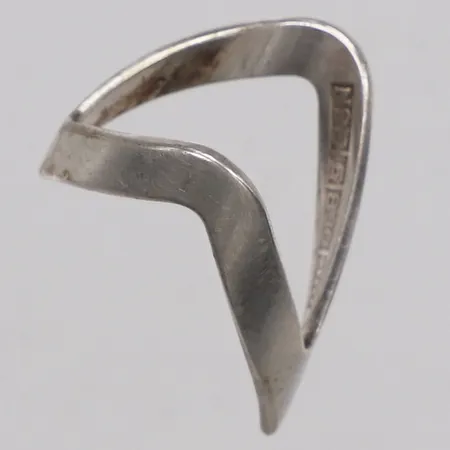 Ring, stl 15¾, 925/1000 silver Vikt: 2,4 g