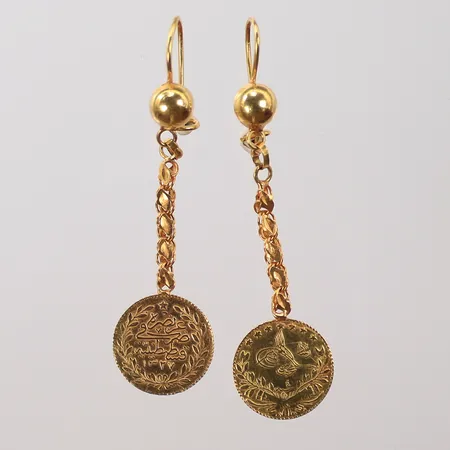 Ett par örhängen med myntdetaljer, 60mm, 18K Vikt: 3,9 g