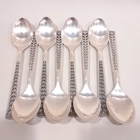 Efterrättsskedar 8st, modell Juvel, längd 16cm, silver 830/1000 Vikt: 193,5 g
