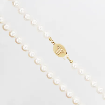 Pärlcollier med lås från Landstinget, gravyr,  längd 45cm, 18K guld, bruttovikt 33,0gr Vikt: 33 g