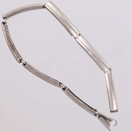 Armband, längd 20cm, bredd 4,7mm, repor, 925/1000 silver Vikt: 14 g