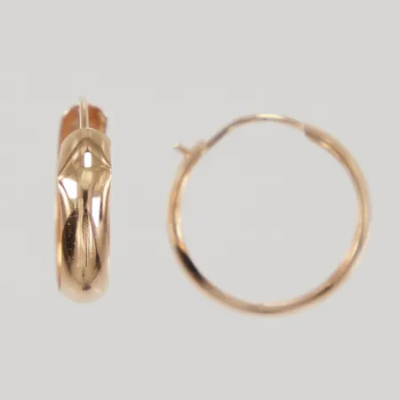 Ett par örhängen, Creoler, Ø16,2mm, skev/bucklig, 18K,  Vikt: 0,9 g