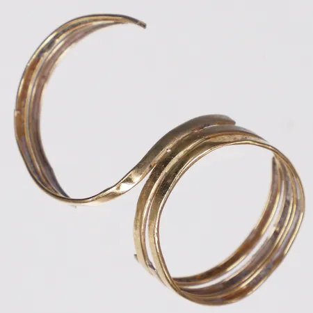 Ring, defekt/av, skev skena, 18K Vikt: 1,4 g