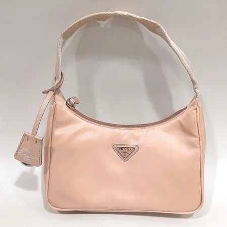 Väska Prada Re-Edition 2000, ca 22,5x16,5x6cm, modellnr: 1NE515, nylon, färg Cammeo, certifikat, kvittokopia 2020-05-13, dustbag, fint skick
