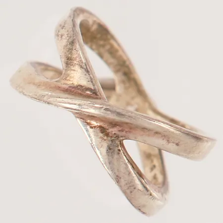 Ring, stl: 16, bredd 10mm, silver 925/1000.  Vikt: 4,7 g