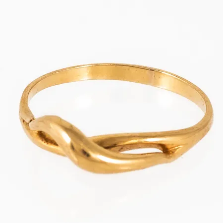 Defekt guld i 18K. Vikt: 1,3g.
