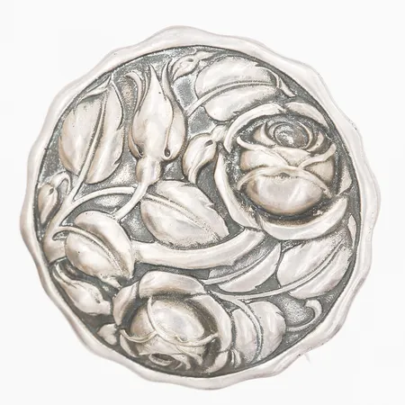 Brosch med blomsterdekor, Ø46mm, silver  Vikt: 18 g