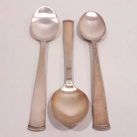 Efterrättsskedar 3st, modell Rosenholm, längd 15cm, silver 830/1000 Vikt: 75,5 g