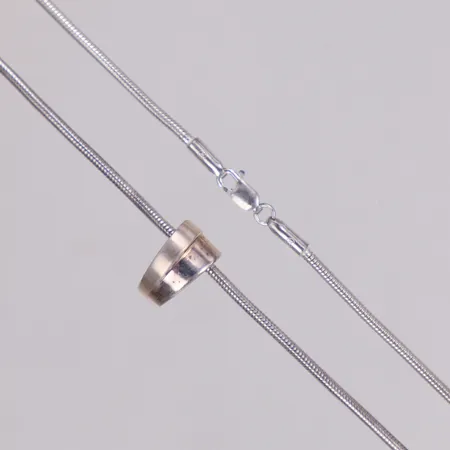 Kedja, ormlänk, längd 42,5cm, med hänge, längd 14,3mm, 925/1000 silver Vikt: 9,7 g