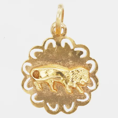 Hänge med dekor av lejon, höjd 20mm, 18K guld Vikt: 1,7 g