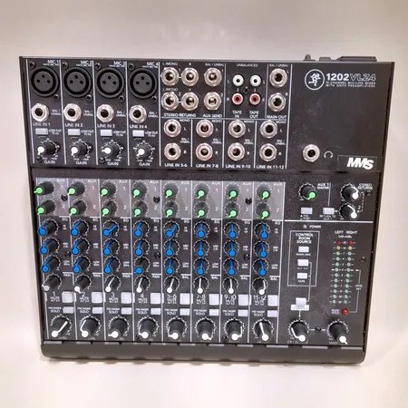Mixerbord Mackie, modell 1202 VLZ4, serie nr: 2040201CPJY0014, med strömkabel, ej funktionstestad, utan tillbehör Skickas med postpaket.