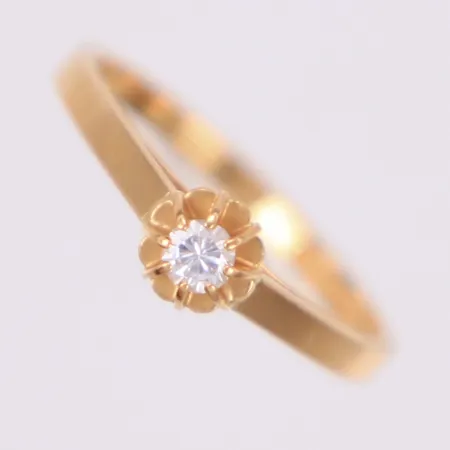 Ring med briljantslipad diamant 0,08ct, stl 15½, Guldfynd, 18K Vikt: 1,8 g