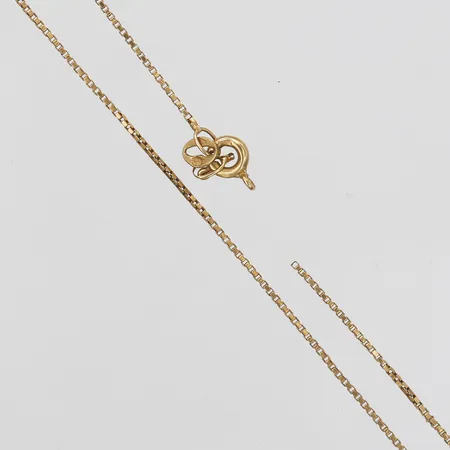 Kedja, Venezia, längd: 39 cm, bredd: 1 mm, defekt/av, 18K guld. Vikt: 1,9 g