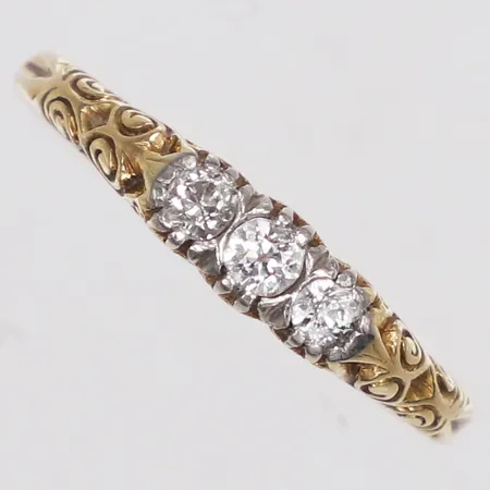 Ring, 3xca0,027ct, bredd 1,6-4mm, stl 17½, 18K  Vikt: 2,7 g