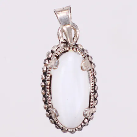 Hänge med vit sten, längd 24mm, 925/1000 silver Vikt: 2 g