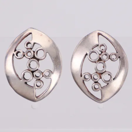 Ett par örhängen, längd 25mm, 925/1000 silver Vikt: 5 g