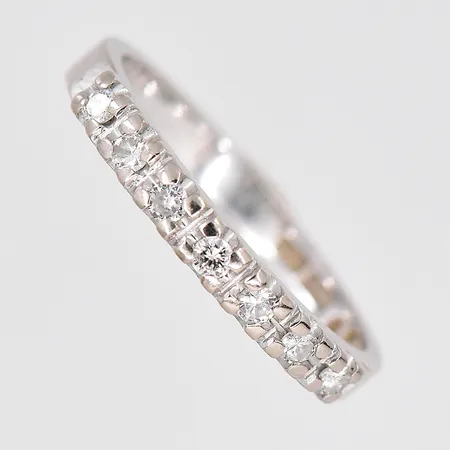 Ring vitguld, diamanter 0,15ctv enligt gravyr, stl 17, 18K Vikt: 2,6 g
