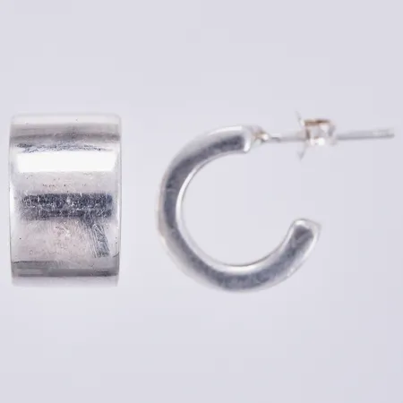 Ett par örhängen Creoler, Ø ca 1,4cm, bredd ca 9mm, silver 925/1000  Vikt: 4,7 g