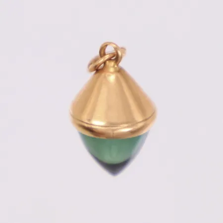 Hänge med grön sten, längd 15mm, bredd 7mm, 18K Vikt: 0,9 g