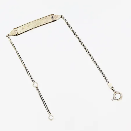 Barnarmband med platta, 14, 16cm, bredd 1,5-5mm, smärre skevheter på plattan, silver 925/1000 Vikt: 2,6 g