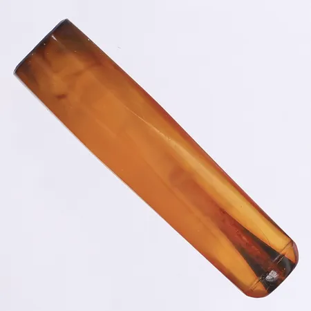 Cigarettmunstycke, 6cm, bärnsten, bruksslitage, rester av aska, i etui