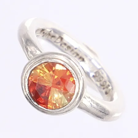 Ring med sten, stl 17½, bredd 3-11mm, silver 999/1000 Vikt: 7,5 g