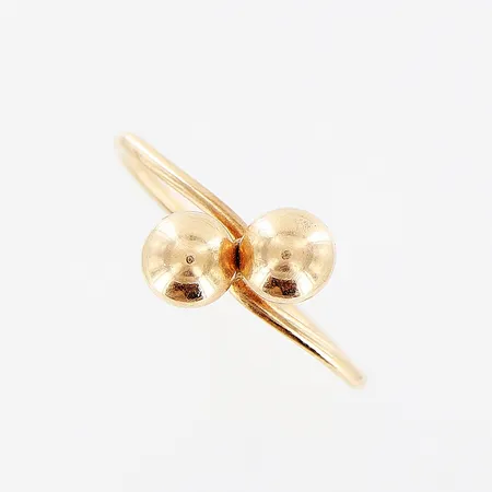 Ring, stl 16½, bredd 1-8mm, skevheter, 14K.  Vikt: 1,6 g