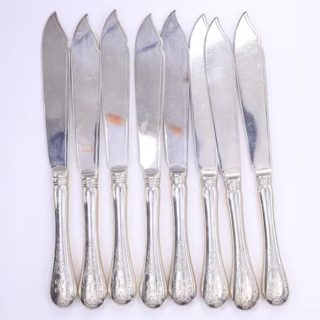 8 matknivar, 21cm, blad i nysilver, handtag i silver, tillv. Birks, Kanada, gravyr, silver 925/1000 Bruttovikt: 589,8g Vikt: 589,8 g