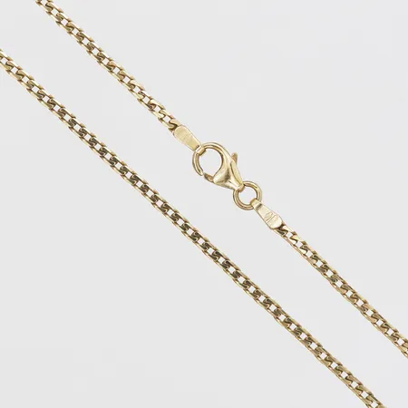 Kedja, manglad Pansar, längd: 50cm, bredd: 1,8 mm, italienska stämplar, 18K guld. Vikt: 5,9 g