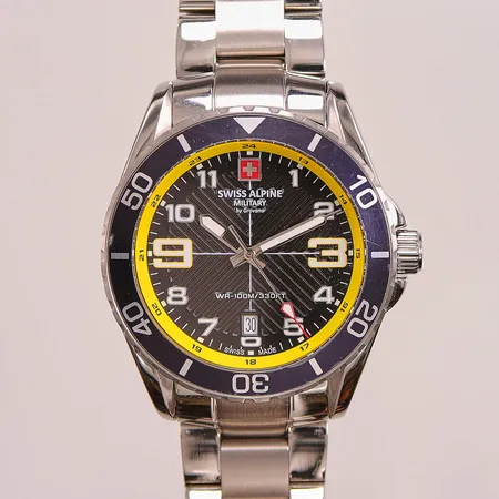 Herrur Swiss Alpine Military by Grovana, 43mm, stål, quartz, refnr:7029.1DT, extra länkbitar, box.