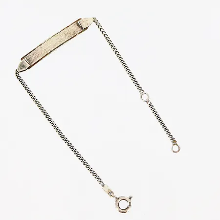 Barnarmband med platta, 14, 16cm, bredd 1,5-5mm, smärre skevheter på plattan, silver 925/1000 Vikt: 2,6 g