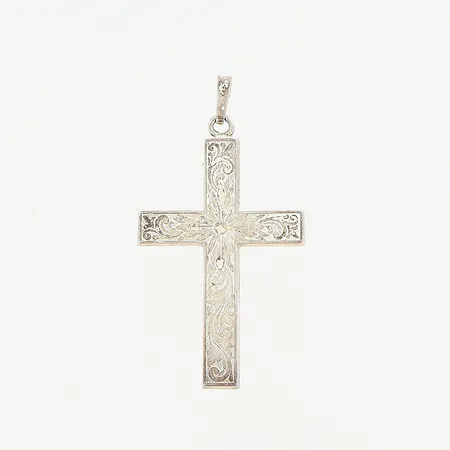 Hänge 50x28mm, kors, mönstrad framsida, silver 835/1000. Vikt: 3,4 g