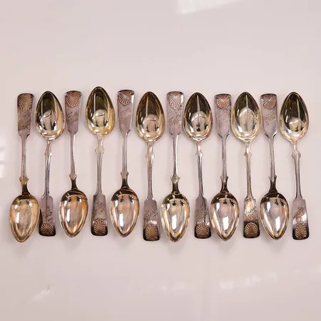 12 Kaffeskedar, 12,5cm, gravyr, 830/1000 Silver 128,8g.