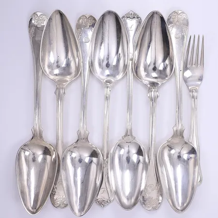 Parti bestick, 7 skedar 1 gaffel, buckligt, silver 830/1000 Vikt: 561,3 g