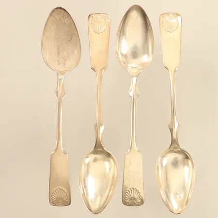 Fyra kaffeskedar, modell Snäcka, längd 11,5cm, gravyr, buckligt, Finland, 813/1000 silver  Vikt: 31,1 g