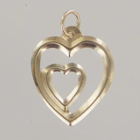 Hänge hjärta, längd 2 cm, bredd 1,5 cm,14K Vikt: 0,3 g