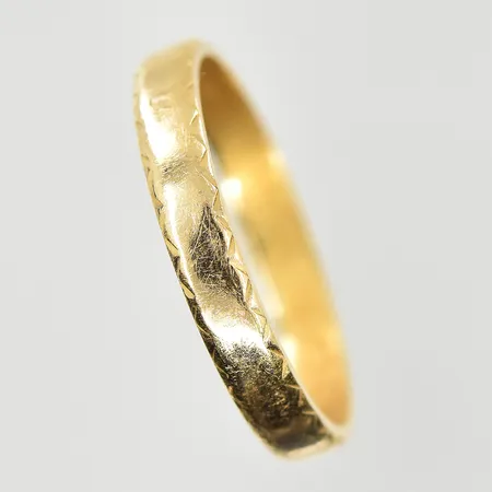 Ring, stl 17, bredd 3 mm, 18K. Vikt: 2 g
