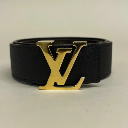 Bälte, Louis Vuitton, M9453, längd 75cm, bredd 30cm, reversibelt, monogramcanvas, ett extrahål, repor på gulmetallen, kvitto Stockholm 2021, dustbag