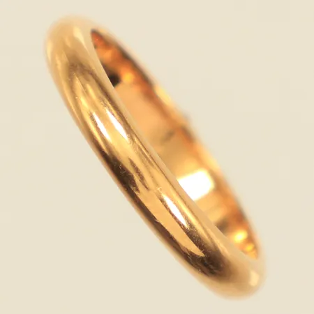 Ring slät, stl 17, bredd 3,1mm, gravyr, 18K Vikt: 4 g