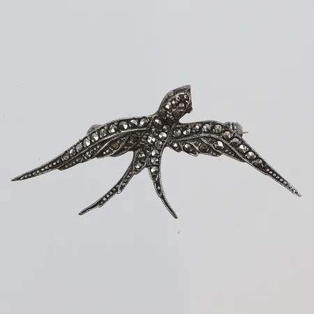 Brosch i form av fågel med markasiter, 45x22mm, silver 830/1000  Vikt: 3,6 g