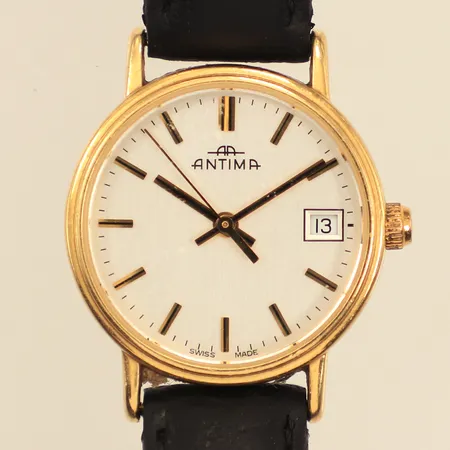 Damur, Antima, Ø23mm, quartz, datum, boett i 18K, boettnr: 700.68, läderarmband, gravyr, går ej, repig, skadad boett samt band, inga tillbehör, bruttovikt: 18g. 