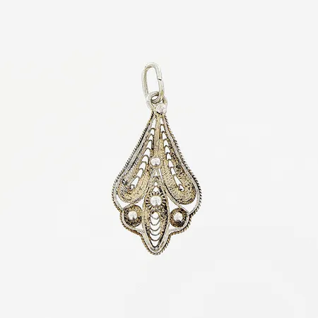 Hänge filigran, 27x12mm, ostämplat, silver. Vikt: 1 g
