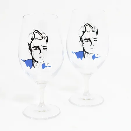 Två ölglas, Kosta boda "All about you", höjd: 18cm, 40cl, originalförpackning Skickas med paket.
