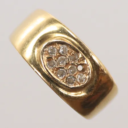 Ring med vita stenar, defekt, sten saknas, 18K Vikt: 4,8 g