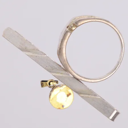 Slipshållare, Ring, stl 20,  Hänge, defekt, 830/925/1000 silver Vikt: 12,1 g